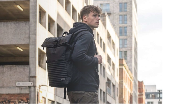 Rolovací batoh černý 30L - Bench Hydro